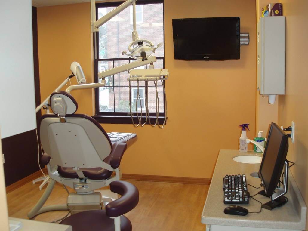 Treatment room with chair and equipment